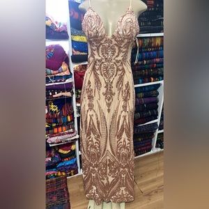 Long preety pink dress with xhamange color!!